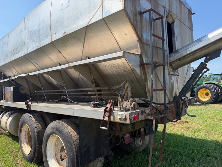 #52611-•-1985-freightliner-single-cab-t/a-fertilizer-truck-2fupysyb5fh254590-inv#52611-image-30