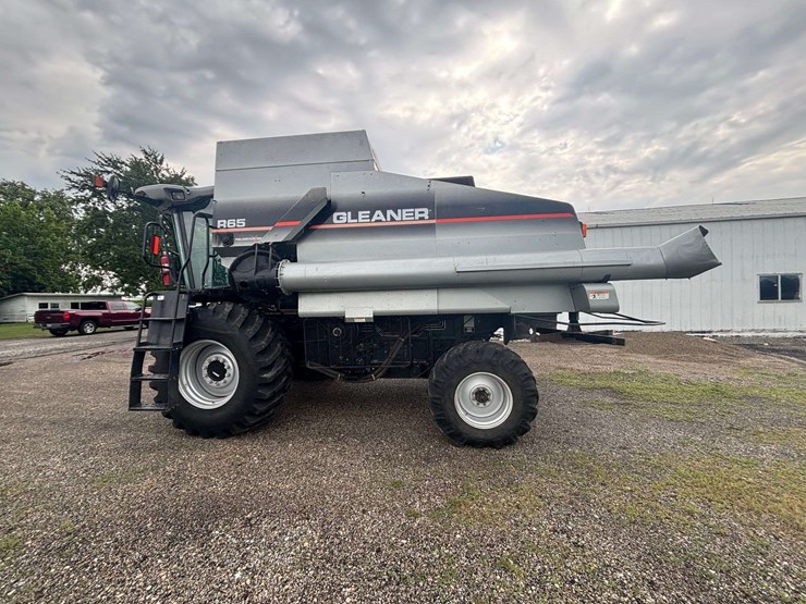 2003-gleaner-r65-image-9