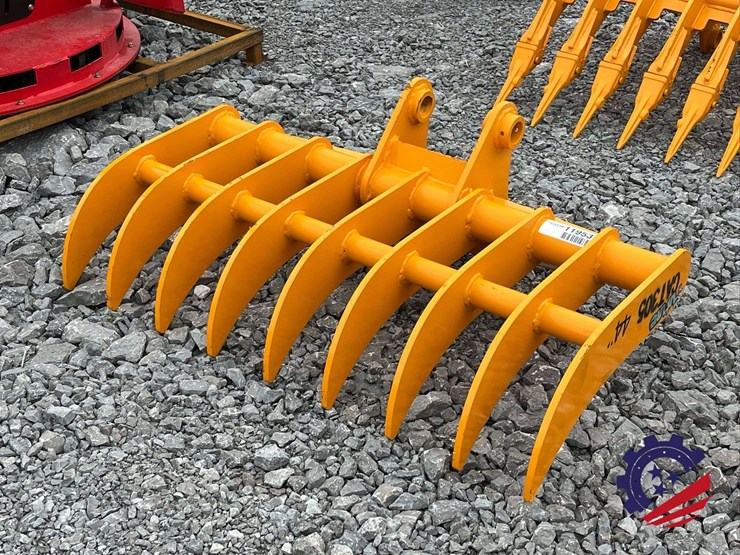 2026-caterpillar-305-image-1