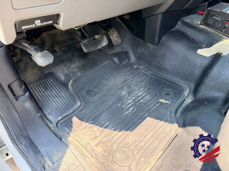 2019-ford-f550-xl-image-101