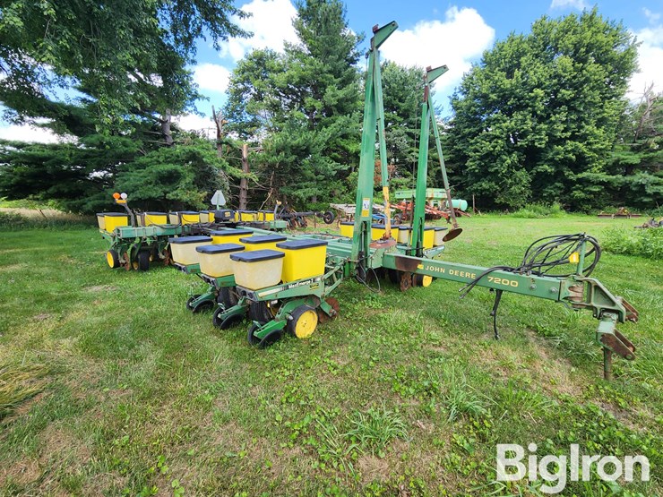 1992-john-deere-7200-image-3