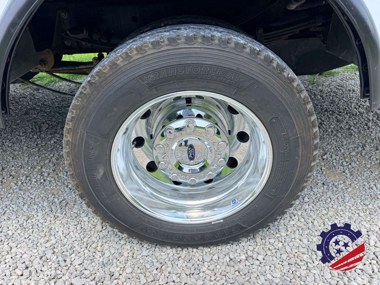 2019-ford-f550-xl-image-11