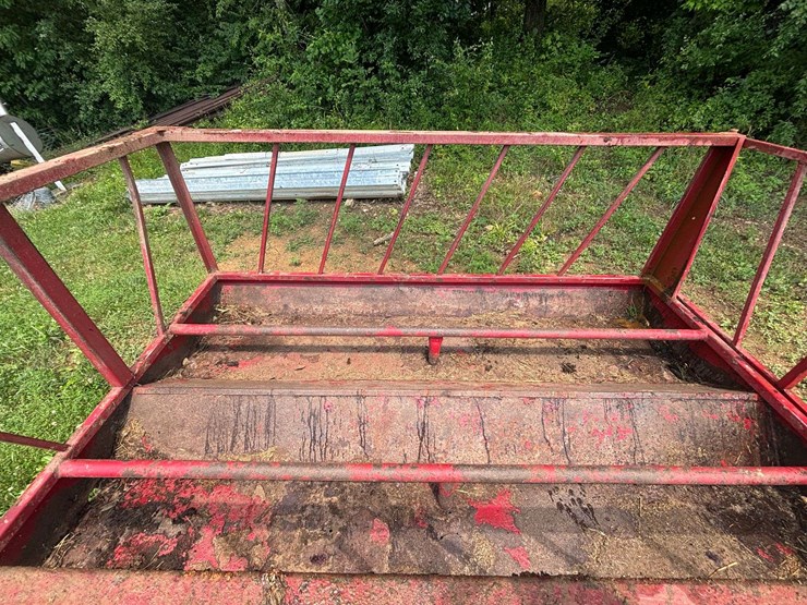 pequea-s10es-cattle-feeder-image-6