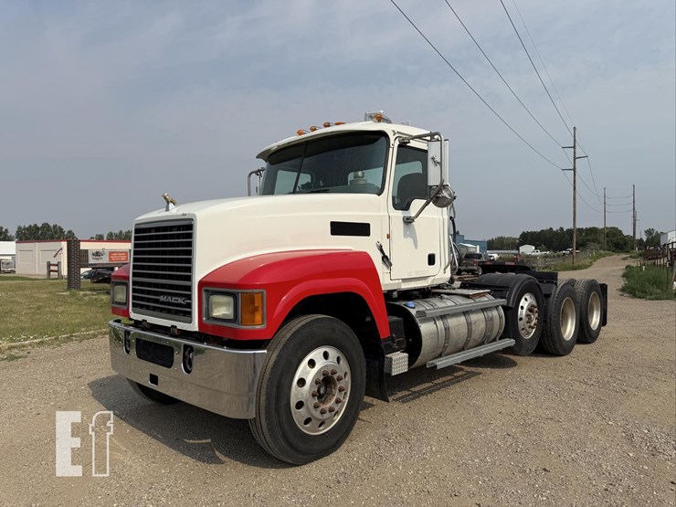 2012-mack-pinnacle-chu613-image-1