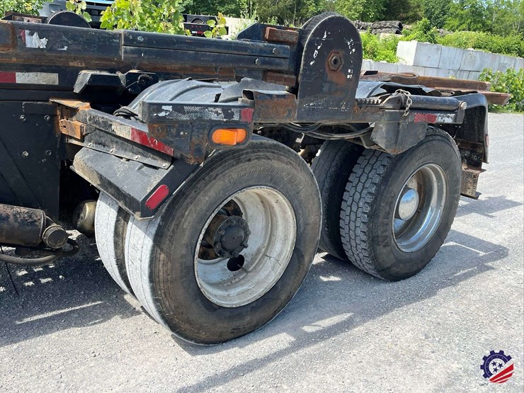 2008-peterbilt-340-image-8