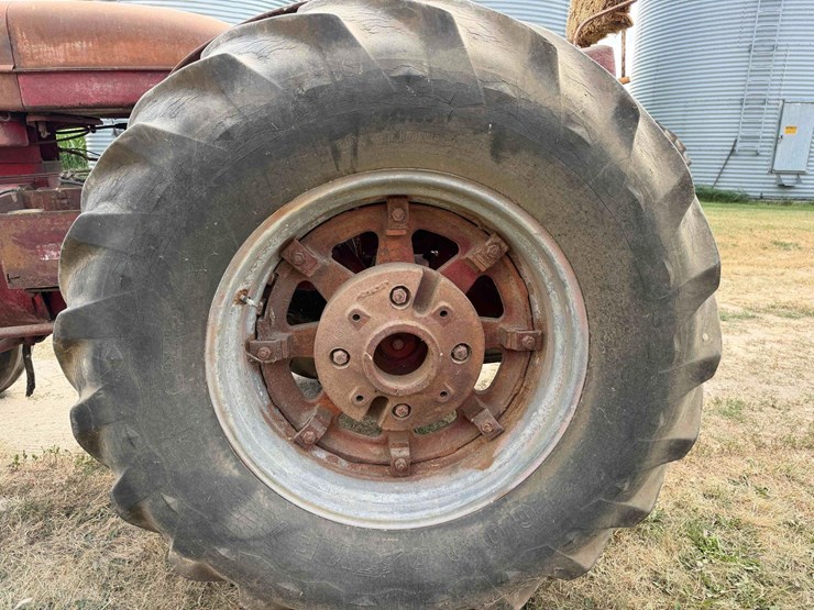 mccormick-deering-w6-standard-tractor-image-11