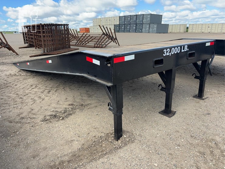 2025-industrias-america-loading-dock-model-r820-image-2