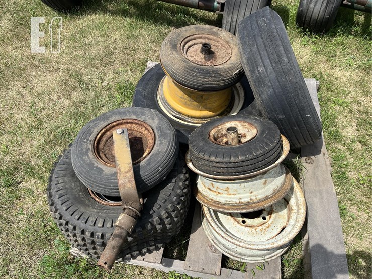 assortment-of-wheels-and-tires-image-2