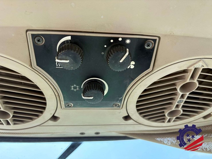 john-deere-6405-image-77