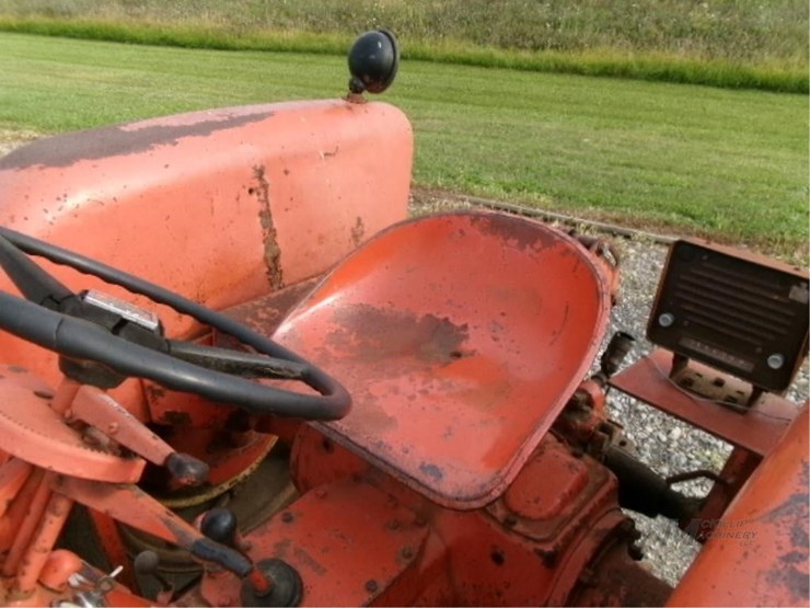 1959-allis-chalmers-d17-image-12