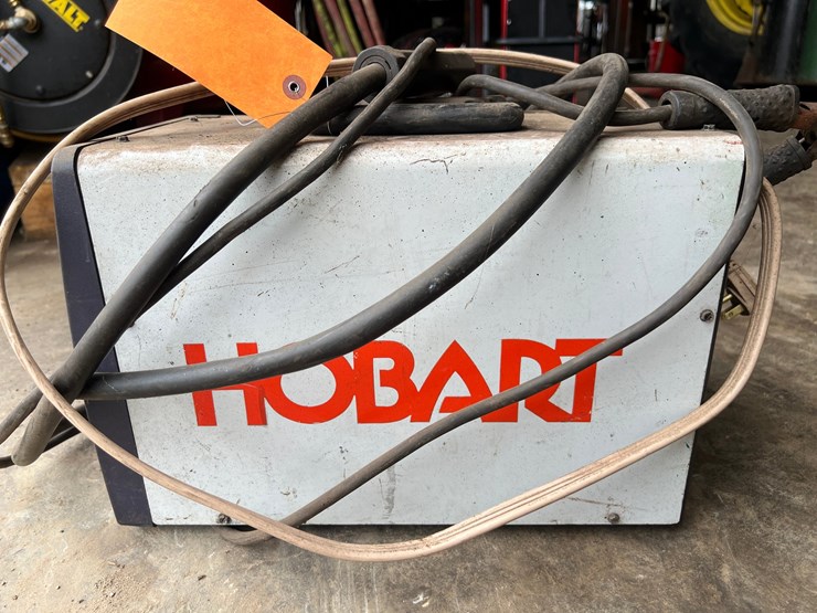 #9563-•-hobart-handler-125-welder-image-2
