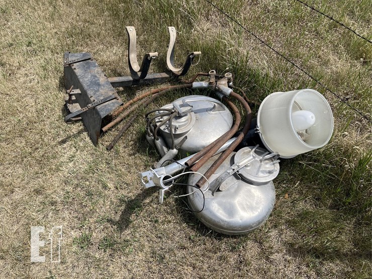 milk-buckets,-calf-carries,-yard-light-6425-image-2