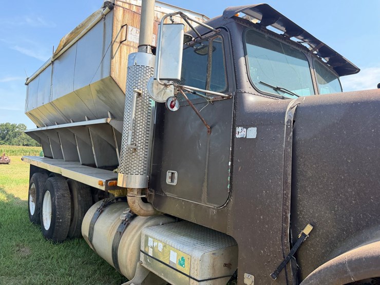 #52611-•-1985-freightliner-single-cab-t/a-fertilizer-truck-2fupysyb5fh254590-inv#52611-image-47