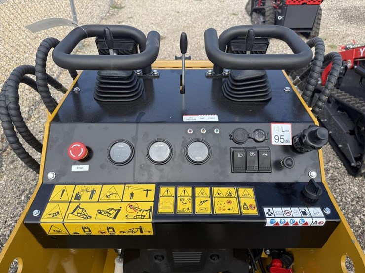 #4-•-mini-skid-steer-tracked-loader---gas-mx-crt23-image-7