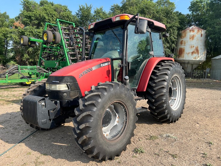 case-ih-jx1100u-tractor-image-1