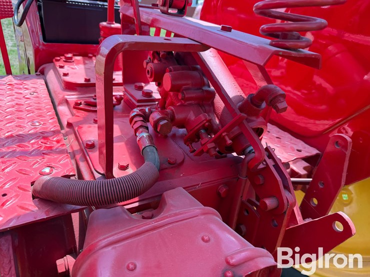 1950-massey-ferguson-22-image-17
