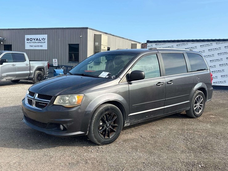 2017-dodge-grand-caravan-image-1