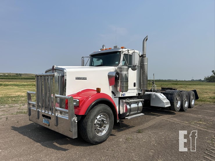 2007-kenworth-w900-image-1