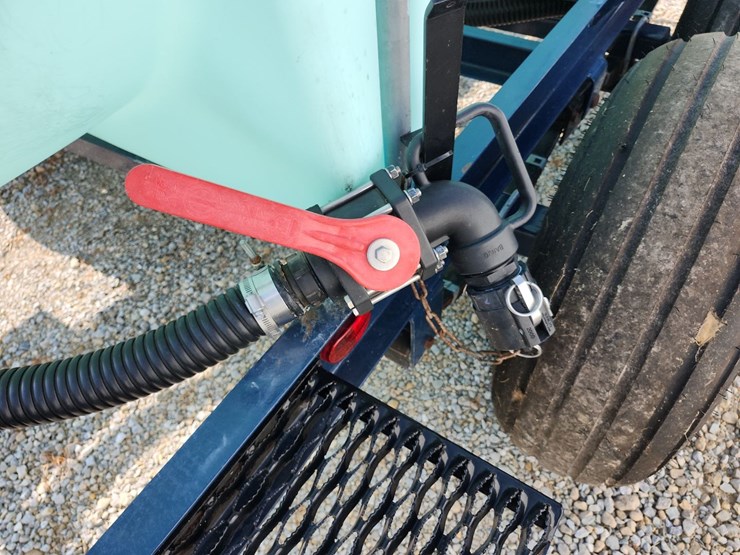 schaben-1300-gal.-tandem-nurse-trailer-image-19