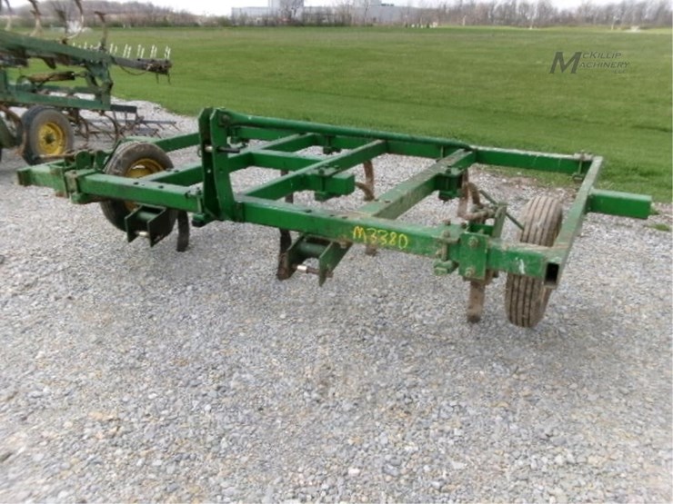 john-deere-100-image-1