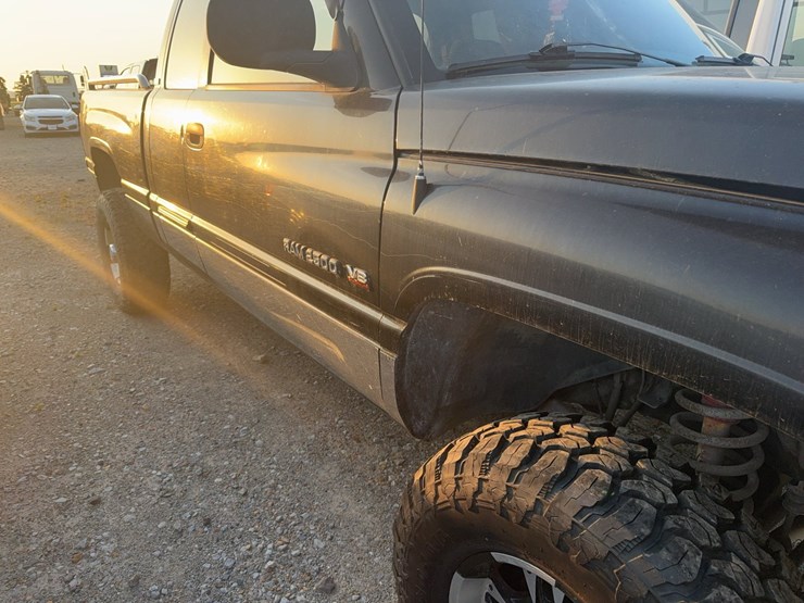 2001-dodge-ram-2500-image-5