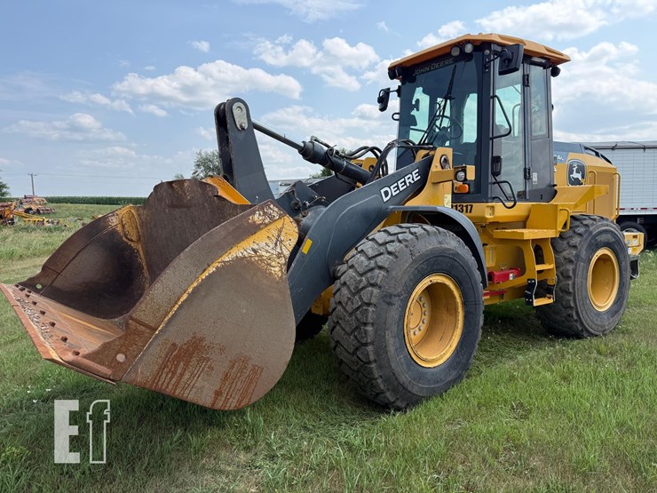 2019-deere-524l-image-1