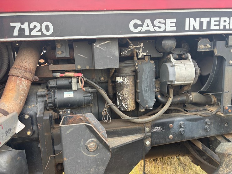 1993-case-7120-tractor-image-12