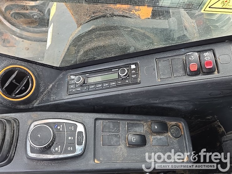 hyundai-hx260l-image-75