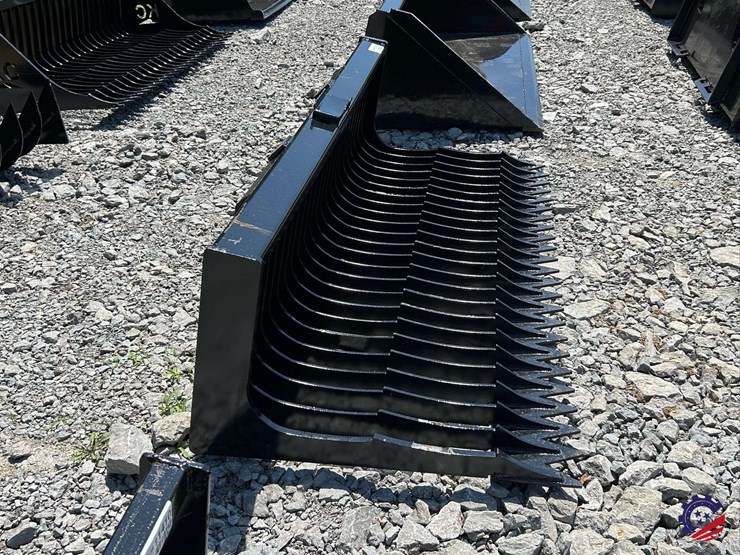 skid-steer-fine-skeleton-bucket-low-side-attachment-image-6
