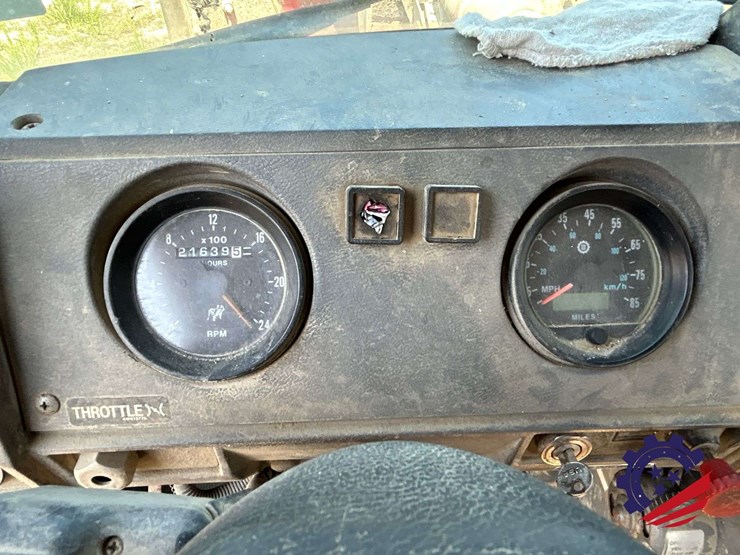 1995-mack-dm690s-image-89
