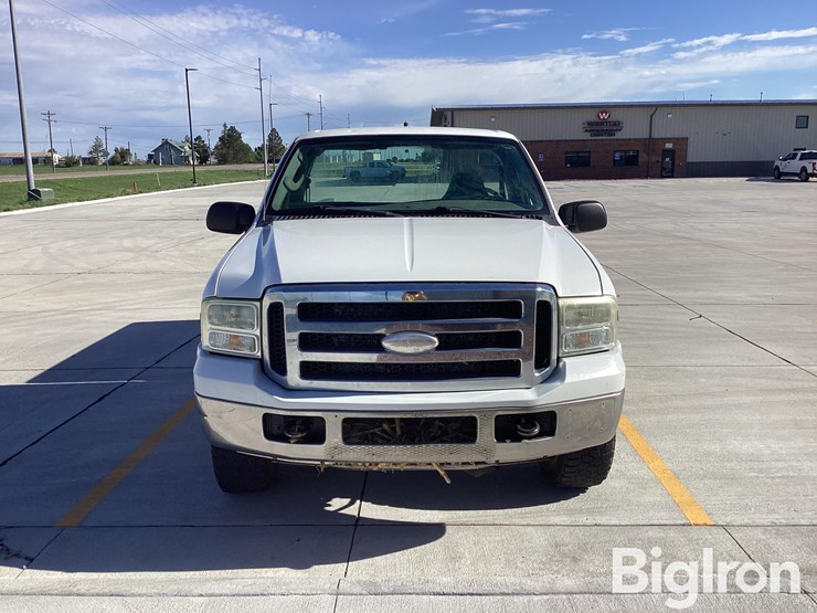 2005-ford-f250-xlt-image-2
