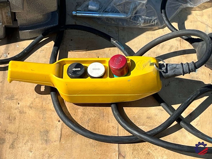 2011-tractel-minifor-115v-portable-electric-hoist-image-11