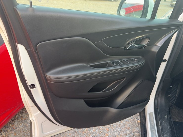 2017-buick-encore-image-23