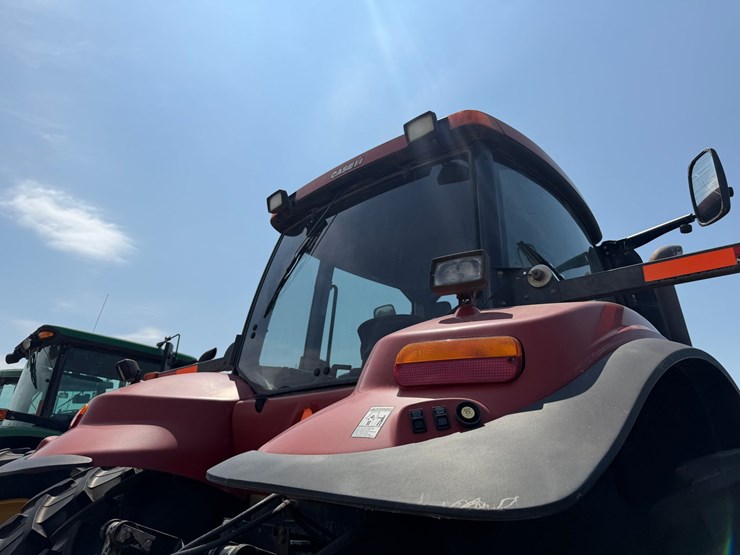 2014-case-ih-magnum-315-image-46