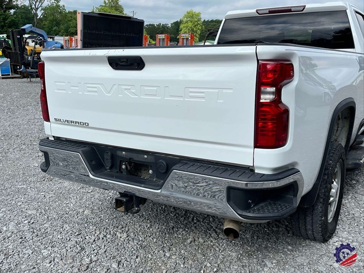2021-chevrolet-silverado-2500-image-26