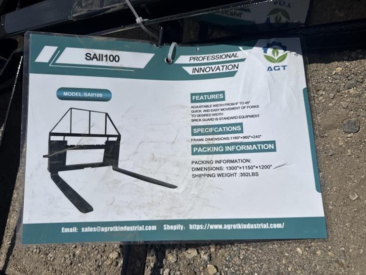 #56-•-skid-steer-48"-adjustable-forks-image-2