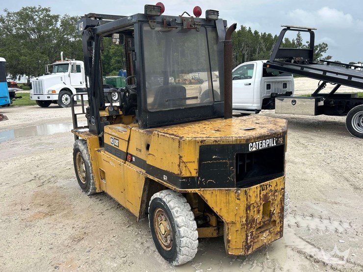 1992-caterpillar-vc110f-11,000lb-diesel-forklift-image-4