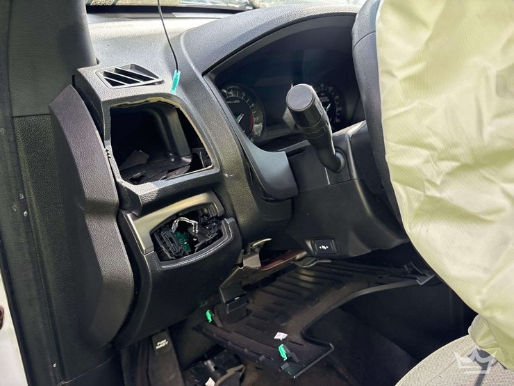 2018-ford-explorer-image-13