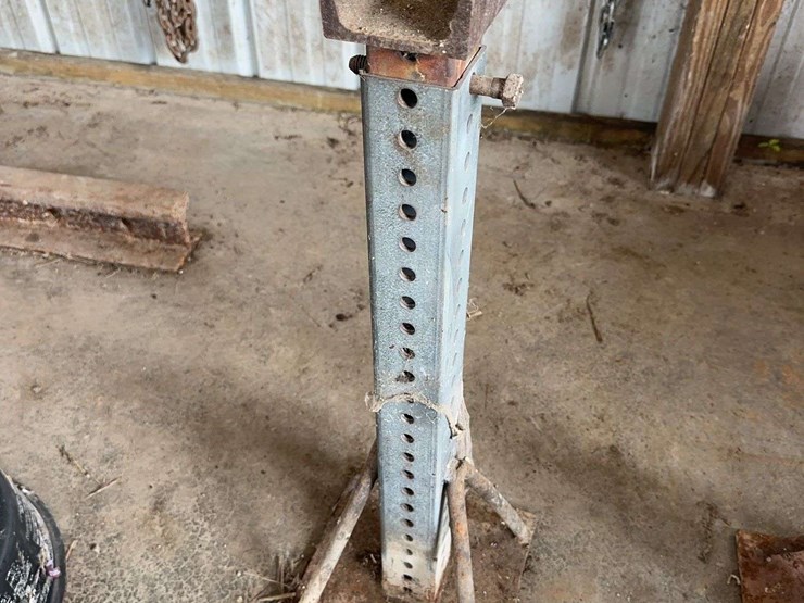 homemade-heavy-duty-adjustable-steel-jack-stands-and-support-column-image-3