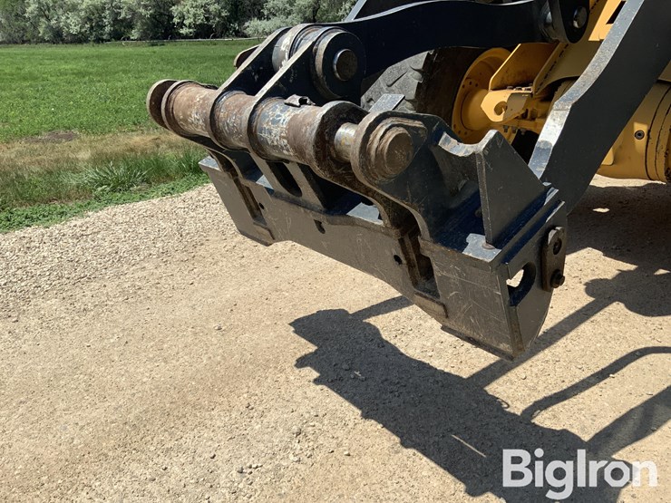2017-deere-624k-image-11
