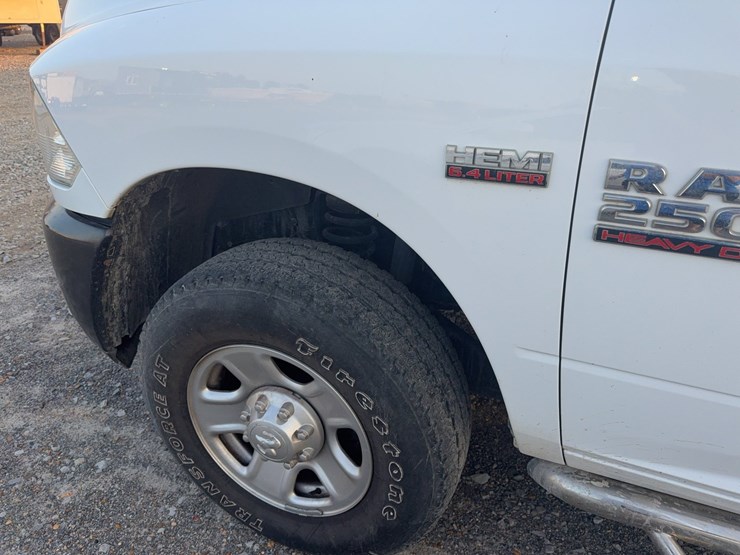2018-dodge-ram-2500-image-21