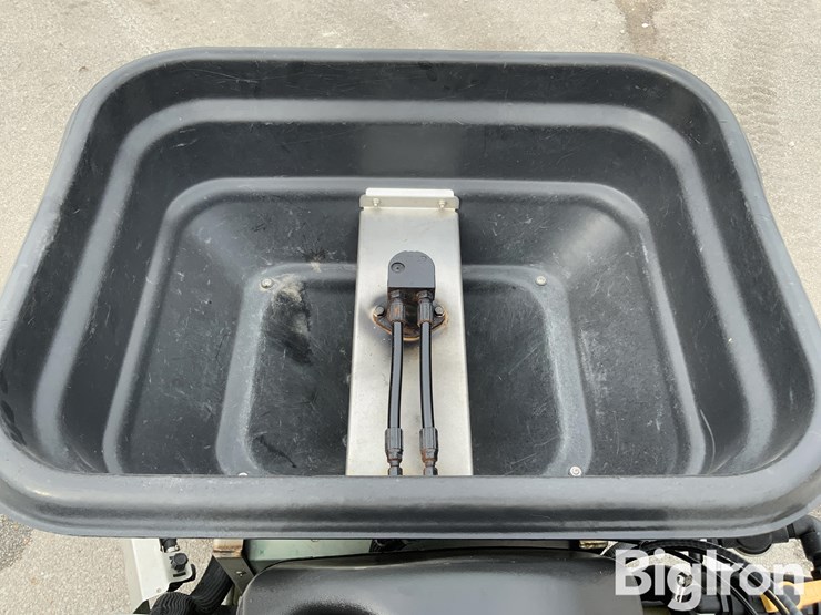 2020-massey-ferguson-730-image-19