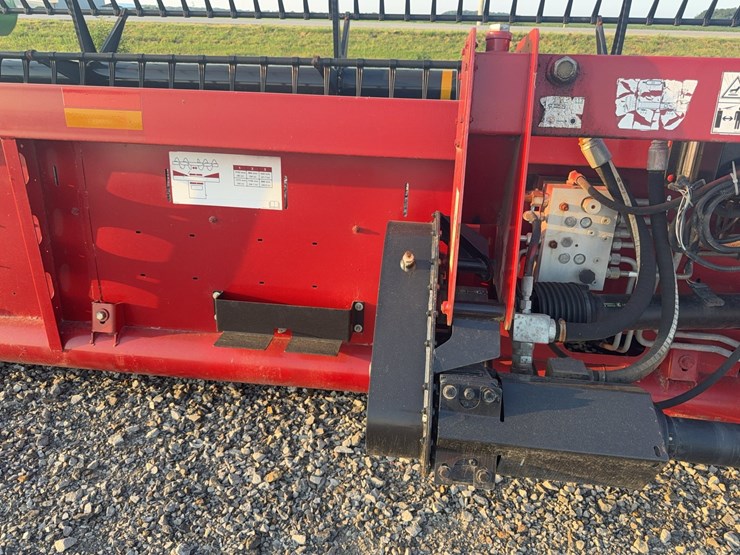 2014-case-ih-3162-image-44