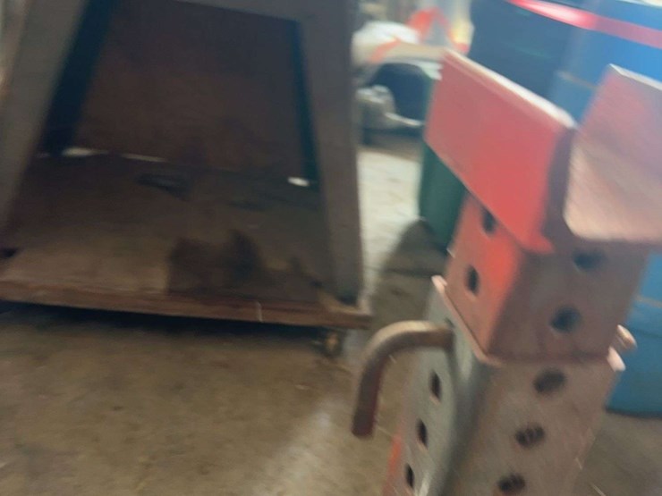 homemade-heavy-duty-adjustable-steel-jack-stands-and-support-column-image-10