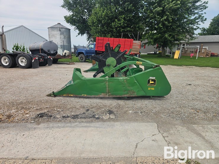 john-deere-216-image-8