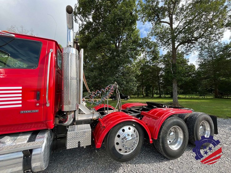 2007-sterling-l9500-image-21