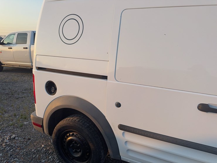 2010-ford-transit-connect-image-8