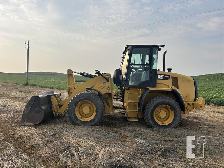 2015-caterpillar-910k-image-7