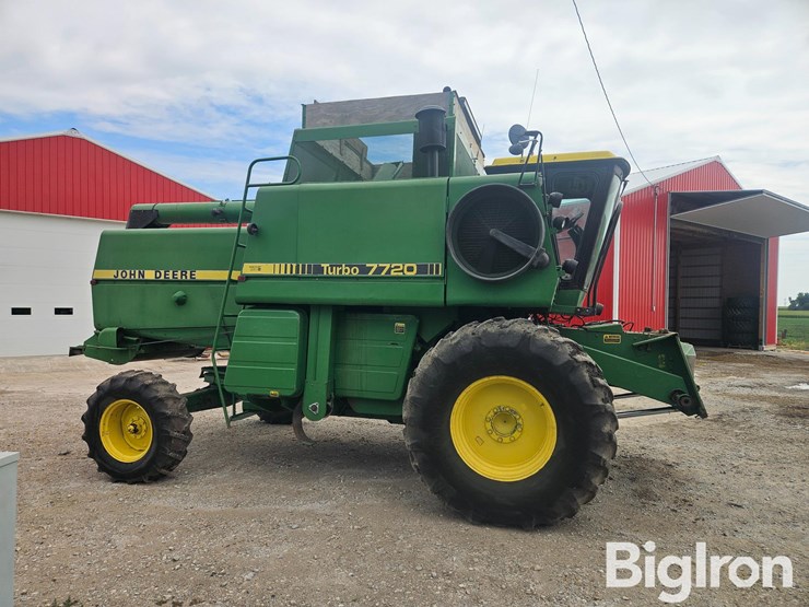 1983-john-deere-7720-image-4