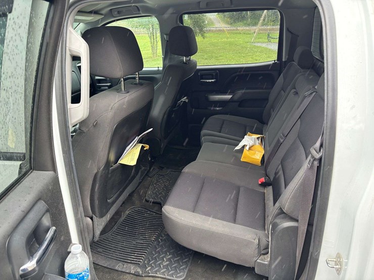 2015-chevrolet-1500-image-16